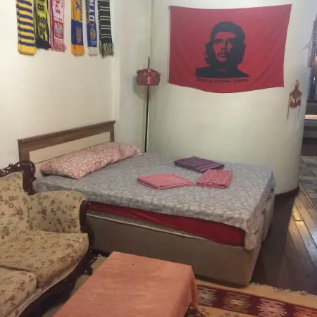 Planet Paprika Hostel *