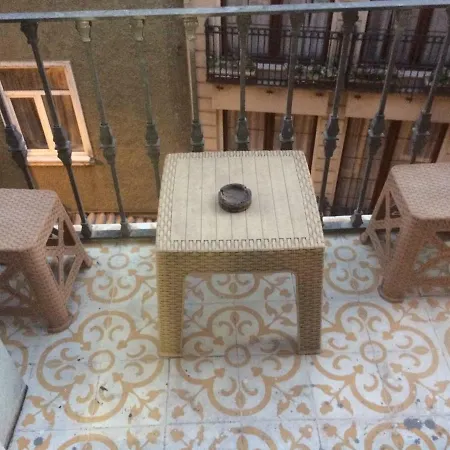 Planet Paprika Hostel *